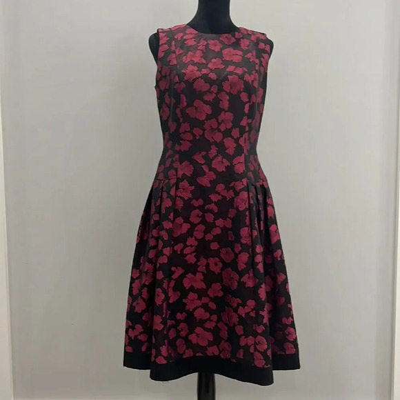 Carmen Marc Valvo Dresses & Skirts - Carmen Marc Valvo Sleeveless Pleated Floral-Jacquard A-Line Dress knee l size 8